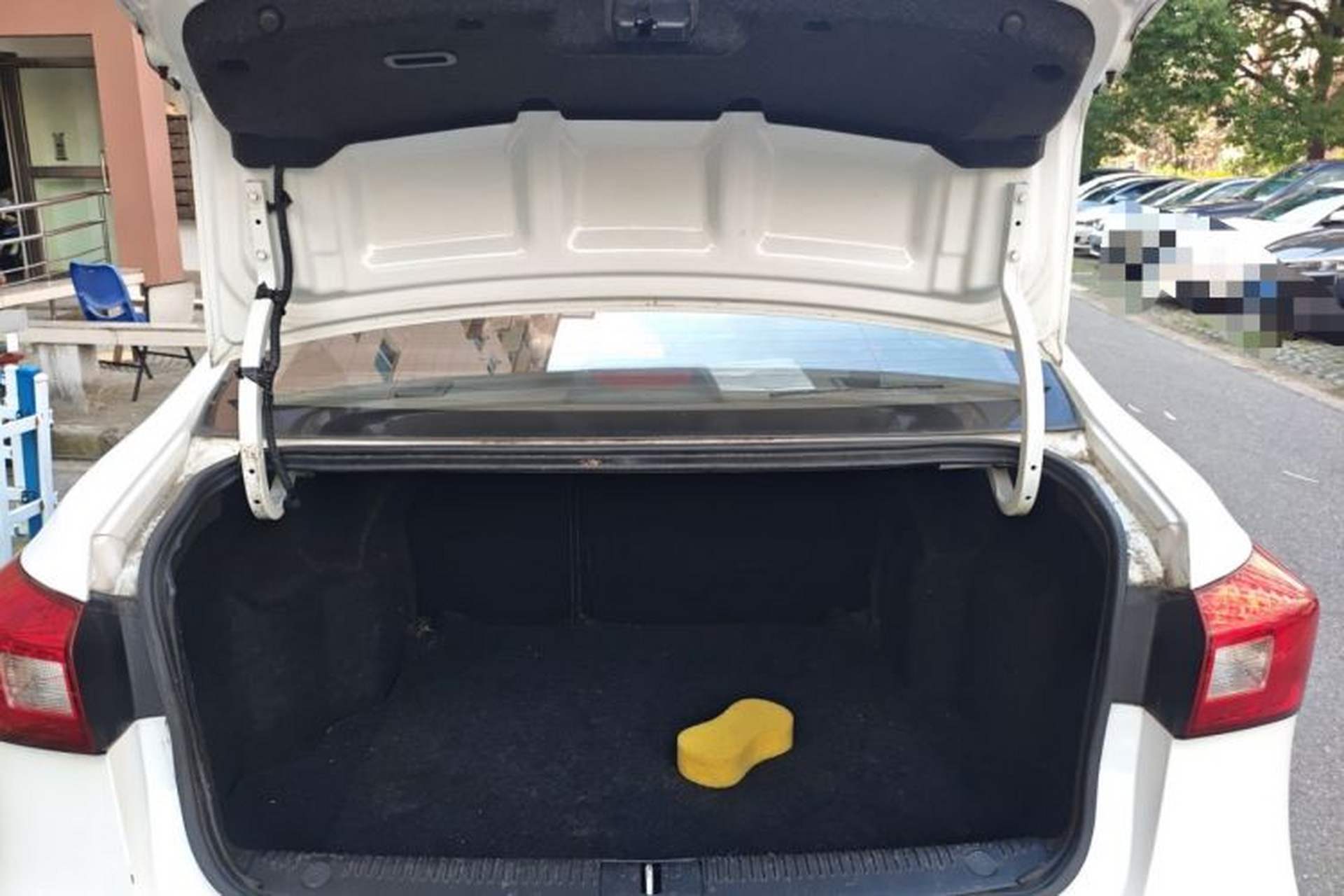 Used Roewe 360 2015 1.5L Manual Luxury Edition Trunk