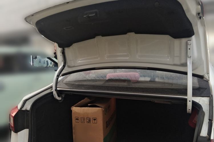 Used Roewe 360 2015 1.5L Manual Luxury Edition Trunk