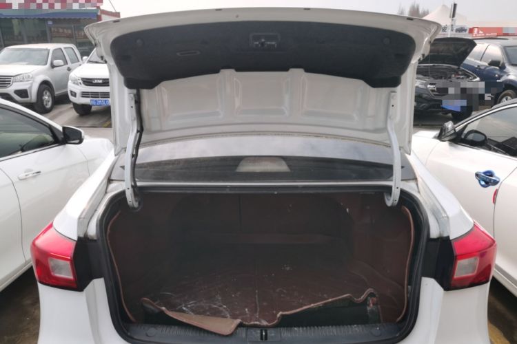 Used Roewe 360 2015 1.5L Automatic Luxury Edition Trunk