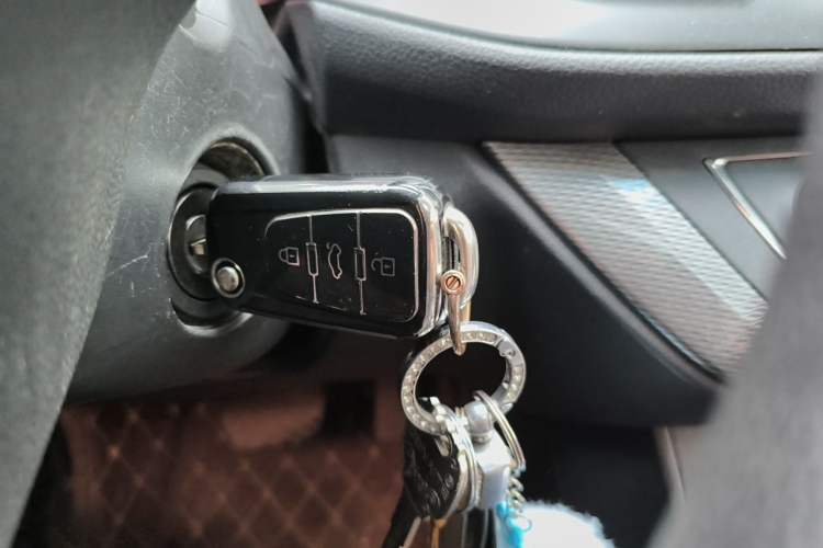 Used Roewe 360 2015 1.5L Automatic Luxury Edition Vehicle Key