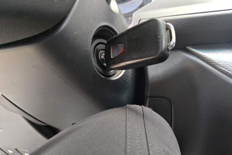 Used Roewe 360 2015 1.5L Automatic Luxury Edition Vehicle Key