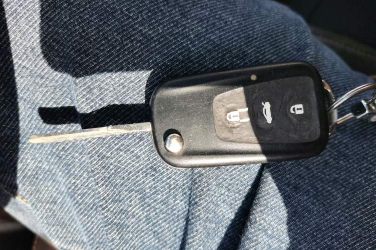 Used Roewe 360 2015 1.5L Manual Luxury Edition Vehicle Key
