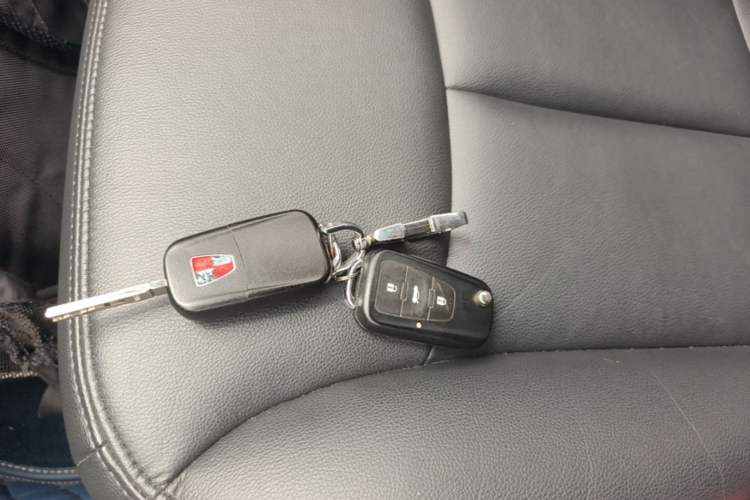 Used Roewe 360 2015 1.5L Automatic Luxury Edition Vehicle Key