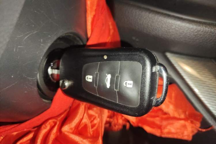 Used Roewe 360 2015 1.5L Automatic Luxury Edition Vehicle Key