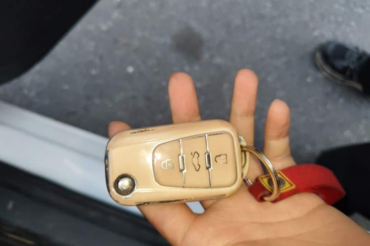 Used Roewe 360 2015 1.5L Automatic Luxury Edition Vehicle Key