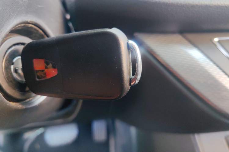 Used Roewe 360 2015 1.5L Automatic Luxury Edition Vehicle Key
