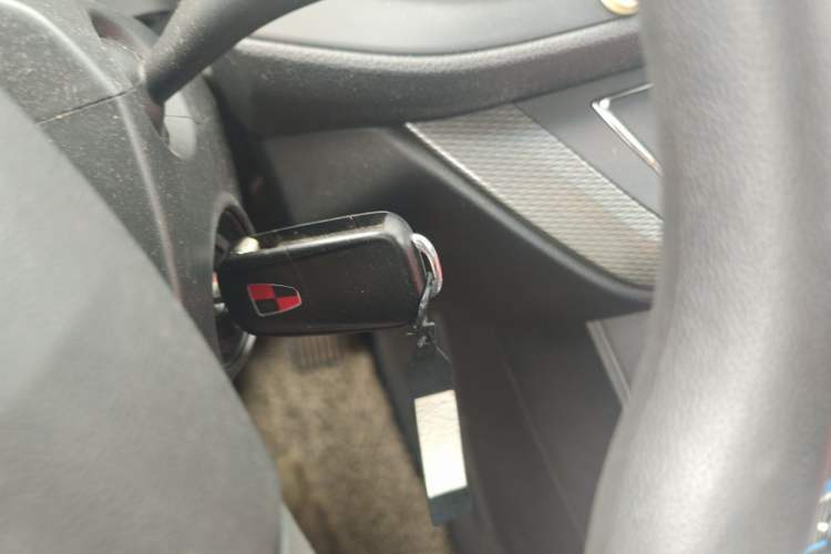 Used Roewe 360 2015 1.5L Automatic Luxury Edition Vehicle Key