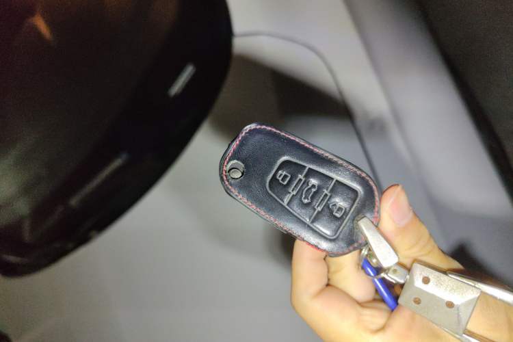 Used Roewe 360 2015 1.5L Automatic Luxury Edition Vehicle Key