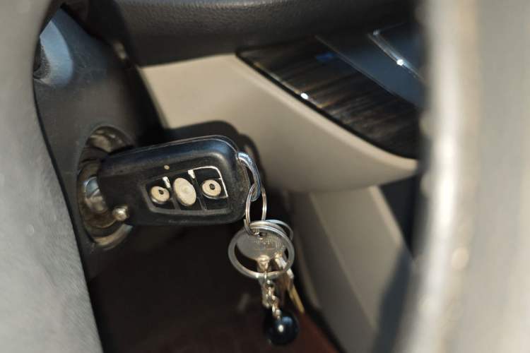 Used Roewe 360 2015 1.5L Automatic Luxury Edition Vehicle Key