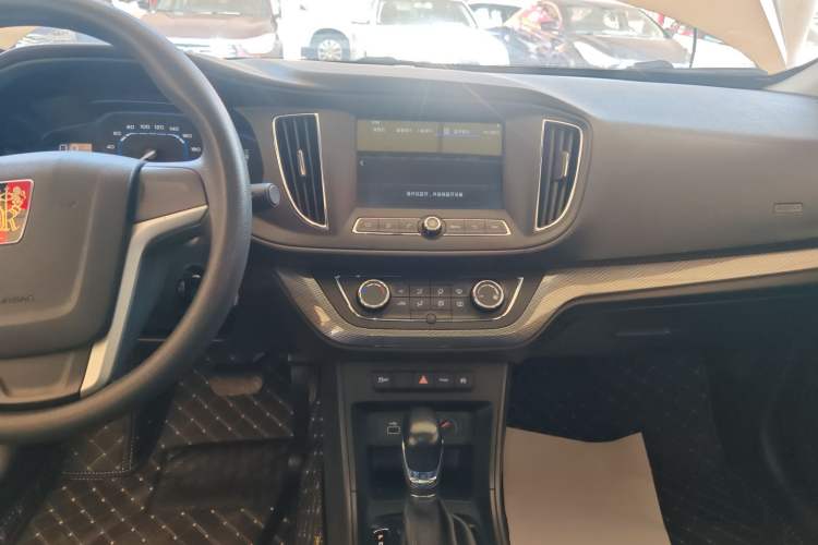 Used Roewe 360 2015 20T TST Deluxe Edition Audio And AC Panel