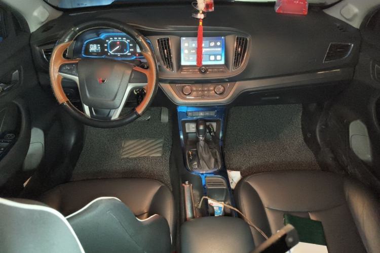 Used Roewe 360 2015 20T TST Deluxe Edition Center Console