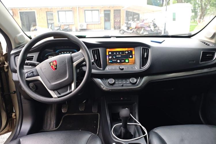Used Roewe 360 2015 1.5L Manual Luxury Edition Center Console