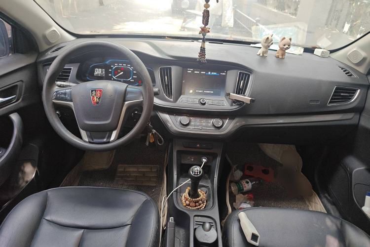 Used Roewe 360 2015 1.5L Manual Luxury Edition Center Console