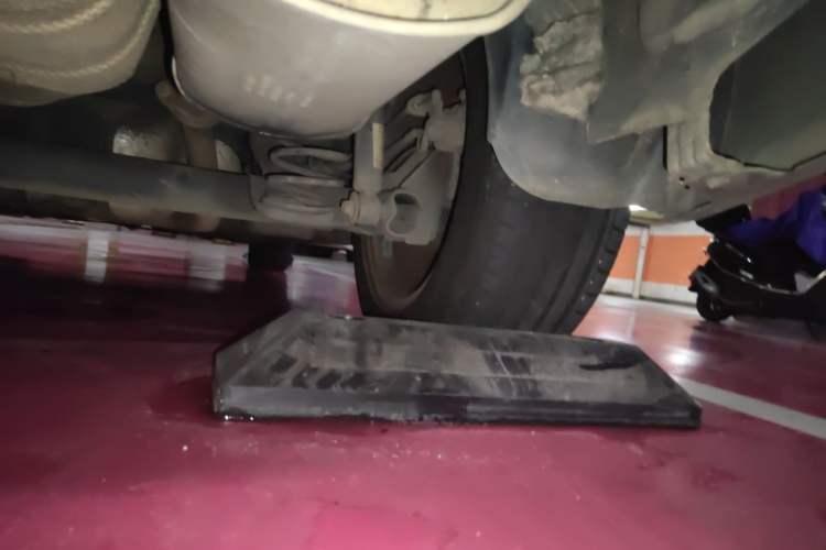 Used Roewe 360 2015 20T TST Deluxe Edition Chassis Rear Right