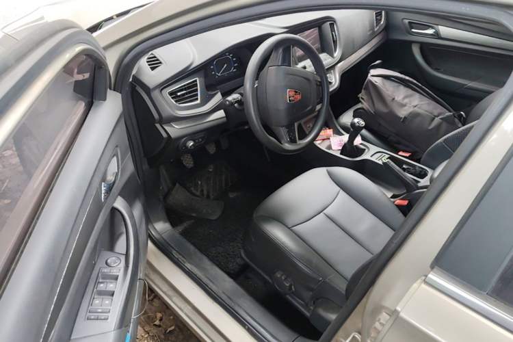 Used Roewe 360 2015 1.5L Manual Luxury Edition Driver Seat