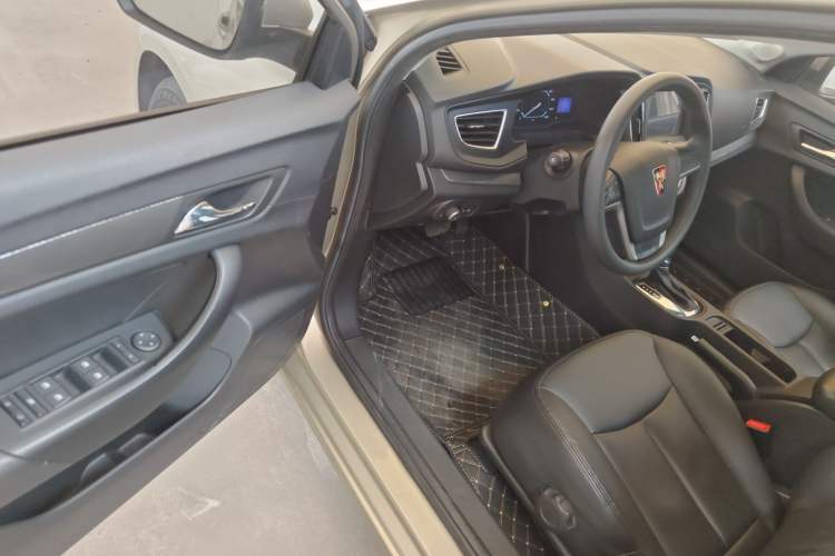Used Roewe 360 2015 20T TST Deluxe Edition Driver Seat