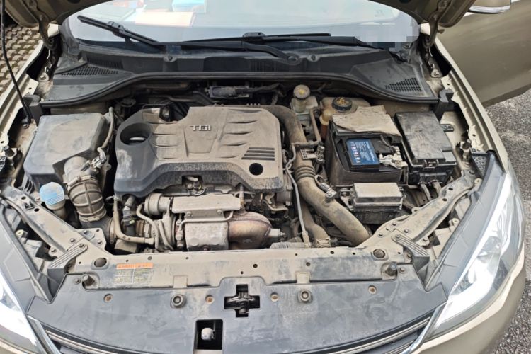 Used Roewe 360 2015 20T TST Deluxe Edition Engine Bay