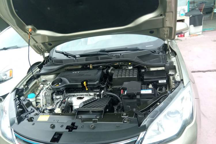Used Roewe 360 2015 1.5L Automatic Luxury Edition Engine Bay