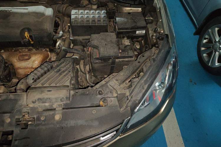 Used Roewe 360 2015 1.5L Automatic Luxury Edition Engine Bay Left