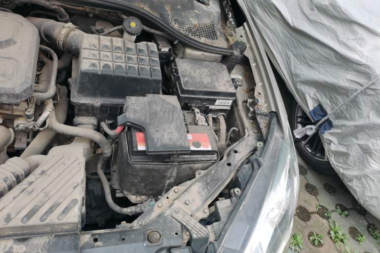 Used Roewe 360 2015 1.5L Automatic Luxury Edition Engine Bay Left