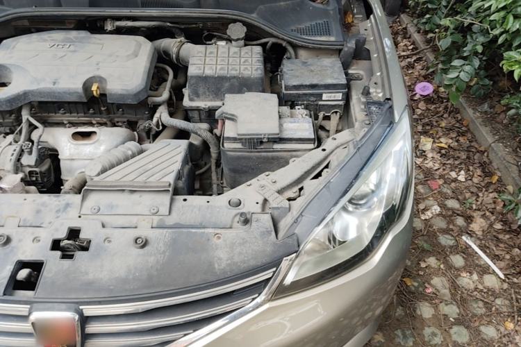 Used Roewe 360 2015 1.5L Manual Luxury Edition Engine Bay Left