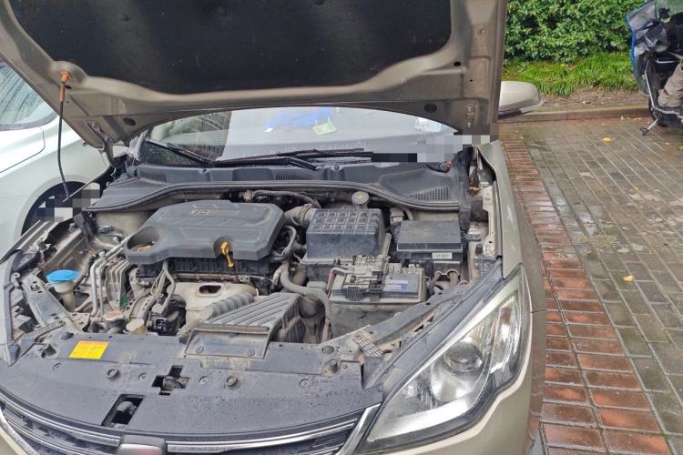 Used Roewe 360 2015 1.5L Automatic Luxury Edition Engine Bay Left