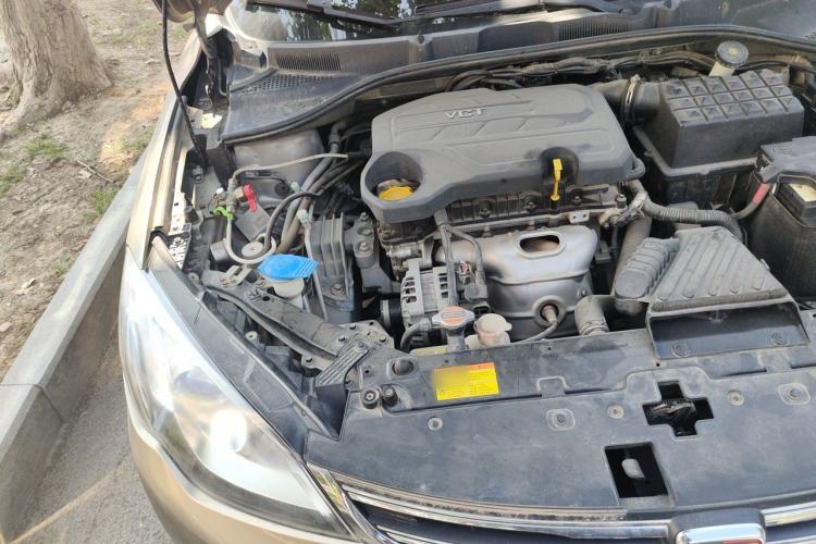 Used Roewe 360 2015 1.5L Manual Luxury Edition Engine Bay Right