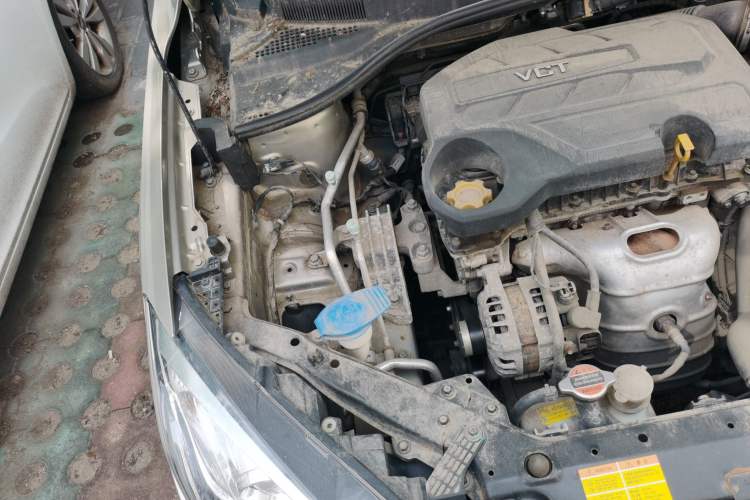 Used Roewe 360 2015 1.5L Automatic Luxury Edition Engine Bay Right