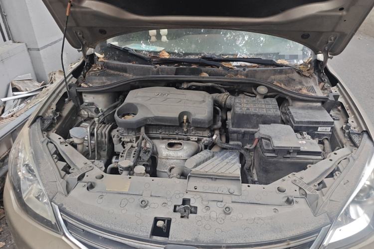 Used Roewe 360 2015 1.5L Manual Luxury Edition Engine Bay