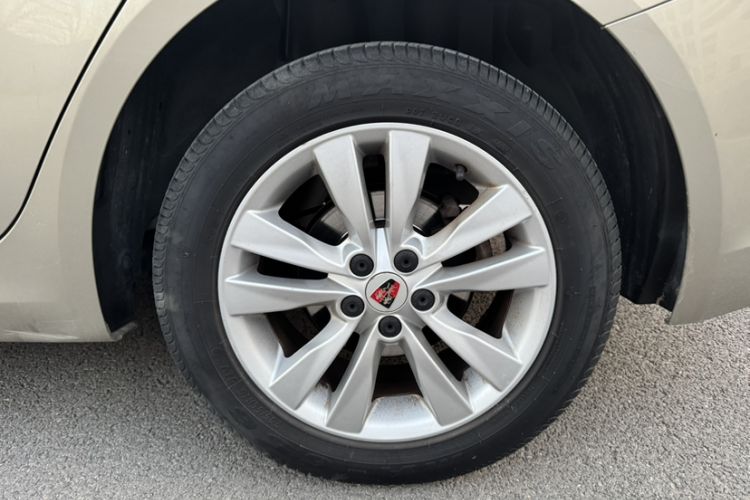 Used Roewe 360 2015 1.5L Manual Luxury Edition Exterior 1
