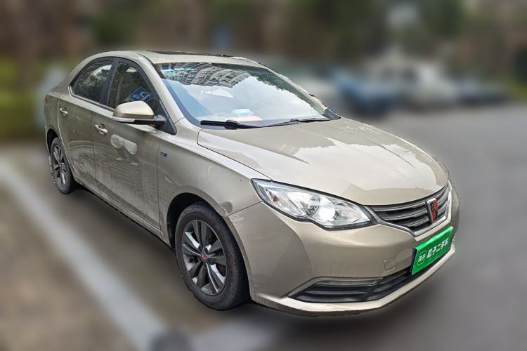 Used Roewe 360 2015 20T TST Deluxe Edition Front Right 45 Deg