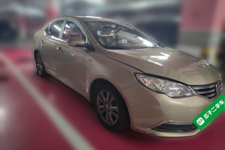 Used Roewe 360 2015 20T TST Deluxe Edition Front Right 45 Deg