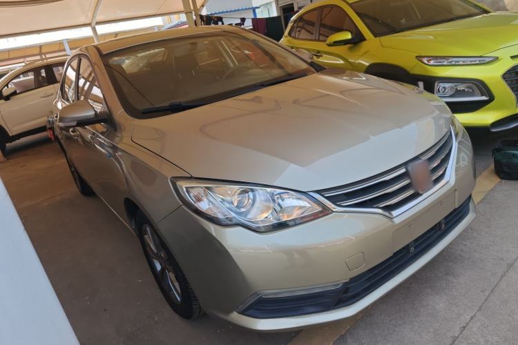 Used Roewe 360 2015 20T TST Deluxe Edition Front Right 45 Deg