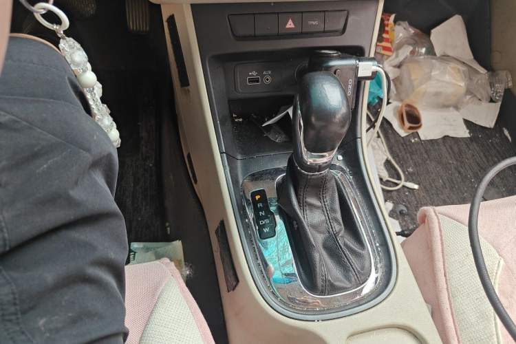 Used Roewe 360 2015 1.5L Automatic Luxury Edition Gear Lever