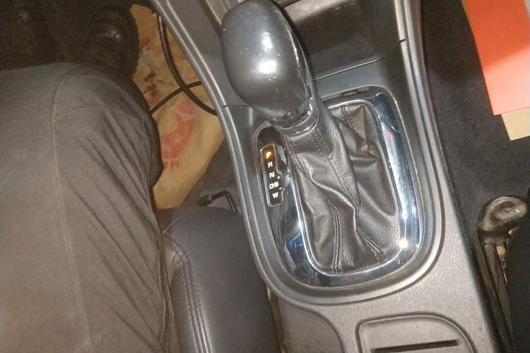 Used Roewe 360 2015 1.5L Automatic Luxury Edition Gear Lever