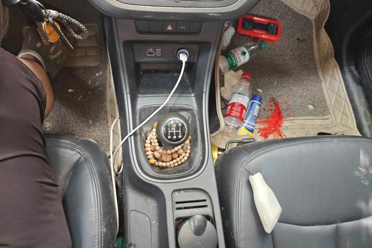 Used Roewe 360 2015 1.5L Manual Luxury Edition Gear Lever