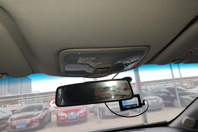 Used Roewe 360 2015 1.5L Automatic Luxury Edition Headliner