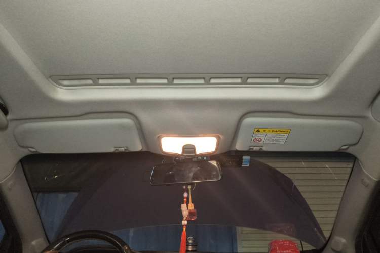 Used Roewe 360 2015 20T TST Deluxe Edition Headliner