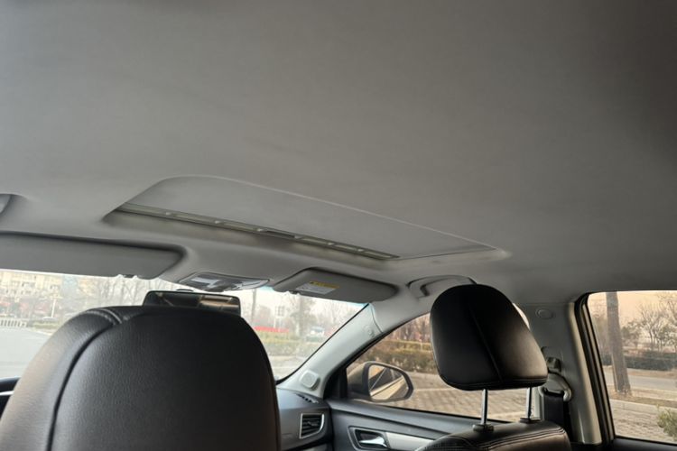 Used Roewe 360 2015 1.5L Manual Luxury Edition Headliner