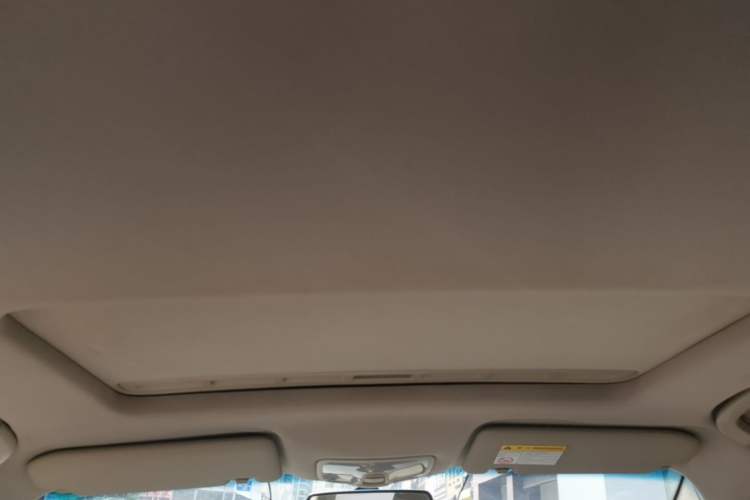 Used Roewe 360 2015 1.5L Automatic Luxury Edition Headliner