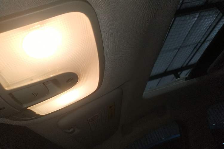 Used Roewe 360 2015 1.5L Automatic Luxury Edition Headliner