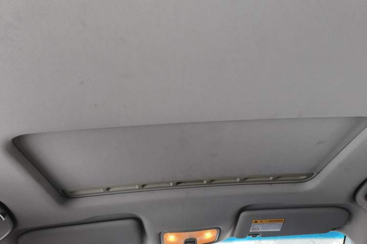 Used Roewe 360 2015 1.5L Manual Luxury Edition Headliner