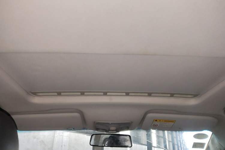 Used Roewe 360 2015 1.5L Manual Luxury Edition Headliner