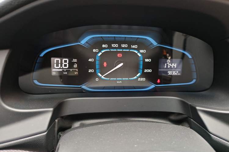 Used Roewe 360 2015 1.5L Manual Luxury Edition Instrument Cluster