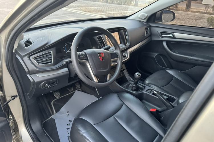 Used Roewe 360 2015 1.5L Manual Luxury Edition Interior 2