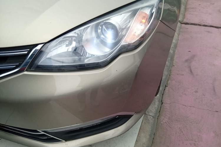 Used Roewe 360 2015 1.5L Automatic Luxury Edition Left Front Headlight