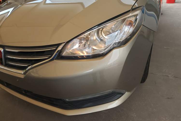 Used Roewe 360 2015 20T TST Deluxe Edition Left Front Headlight
