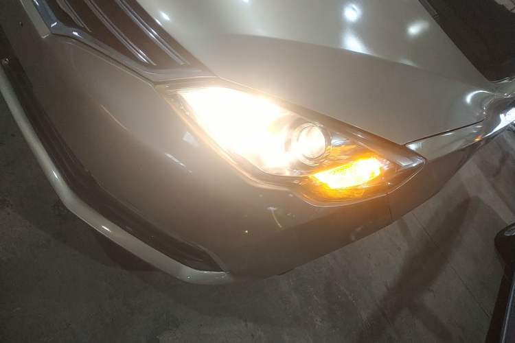 Used Roewe 360 2015 1.5L Automatic Luxury Edition Left Front Headlight