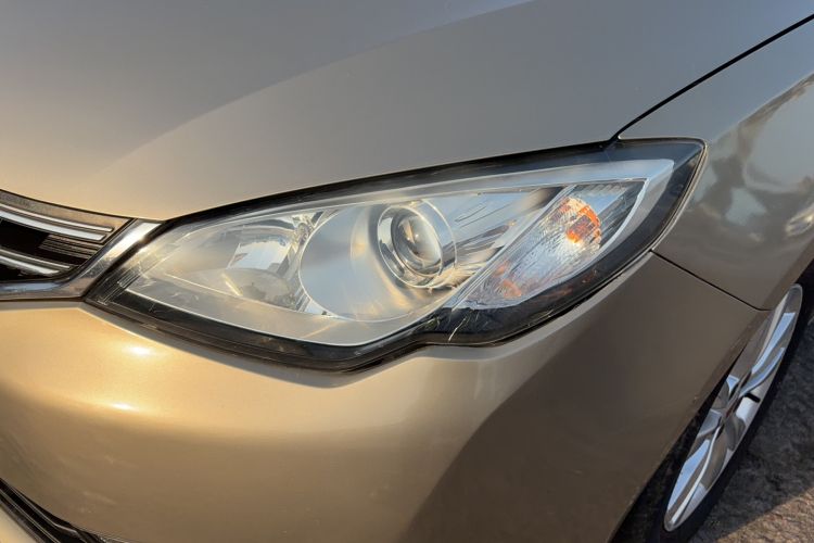 Used Roewe 360 2015 1.5L Automatic Luxury Edition Left Front Headlight