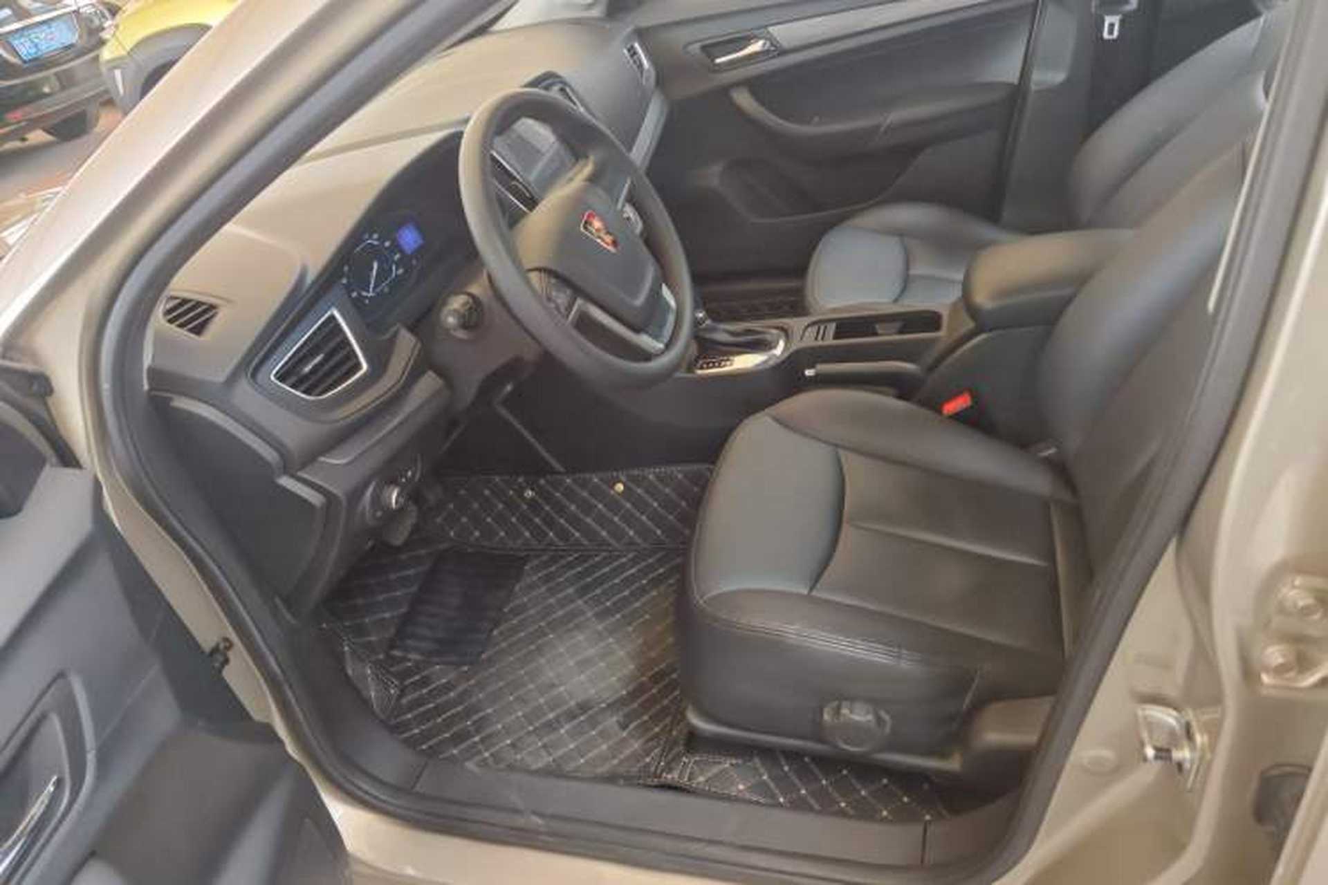 Used Roewe 360 2015 20T TST Deluxe Edition Left Front Seat